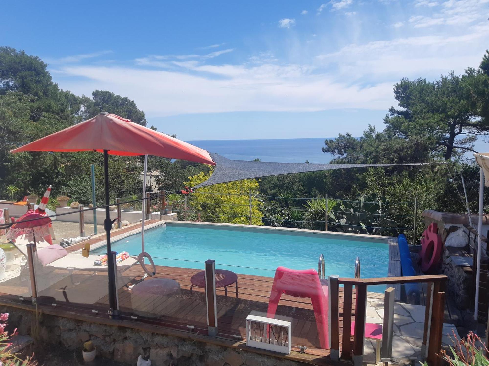 De Au Mont St Clair Vue Exceptionnelle Et Foret Terrasses, Piscine, Petanque, Solarium Prives