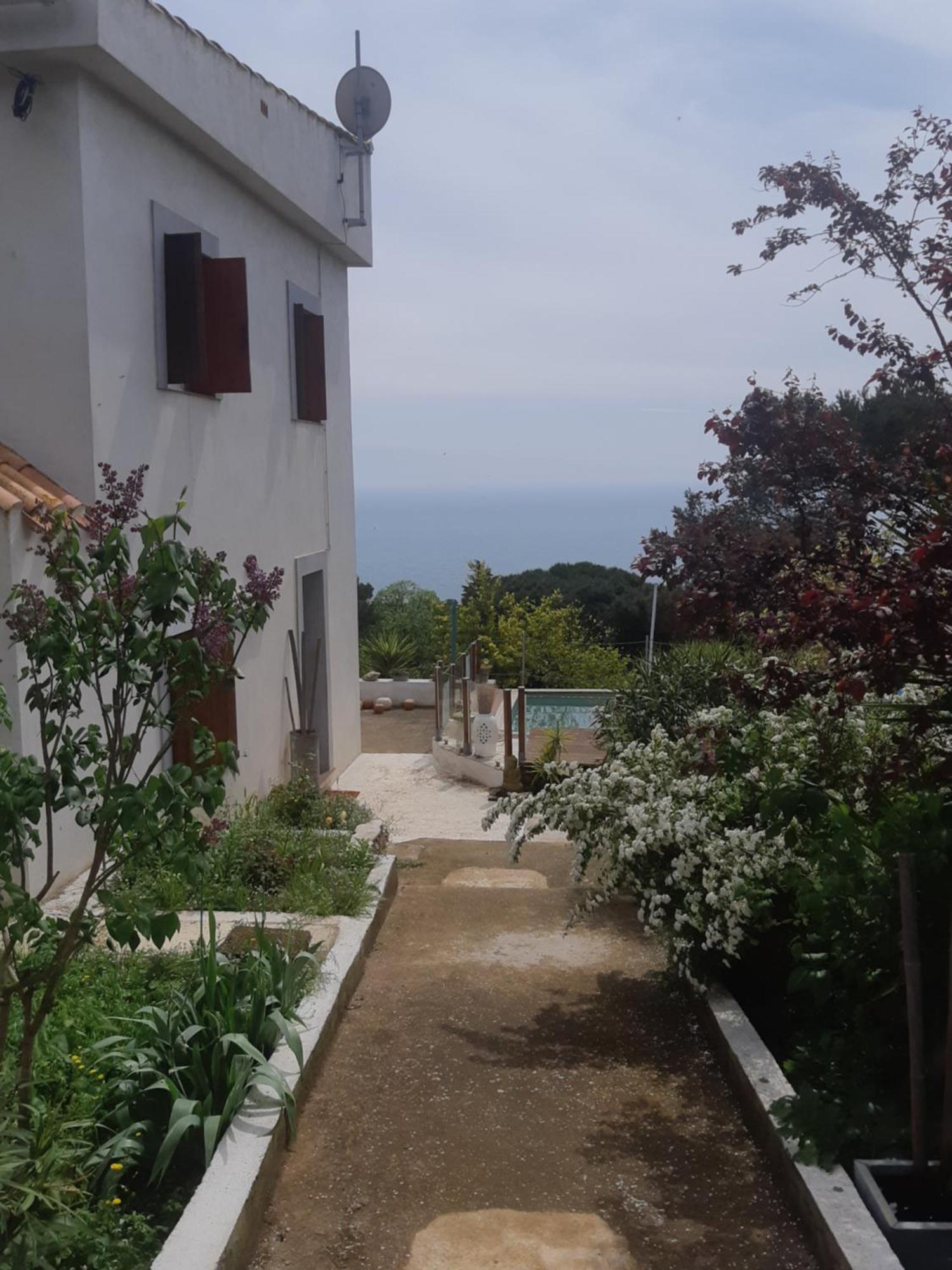 De Au Mont St Clair Vue Exceptionnelle Et Foret Terrasses, Piscine, Petanque, Solarium Prives * Sete