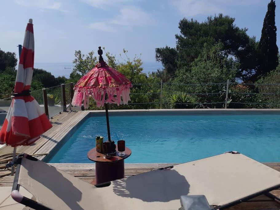 De Au Mont St Clair Vue Exceptionnelle Et Foret Terrasses, Piscine, Petanque, Solarium Prives Appartement *
